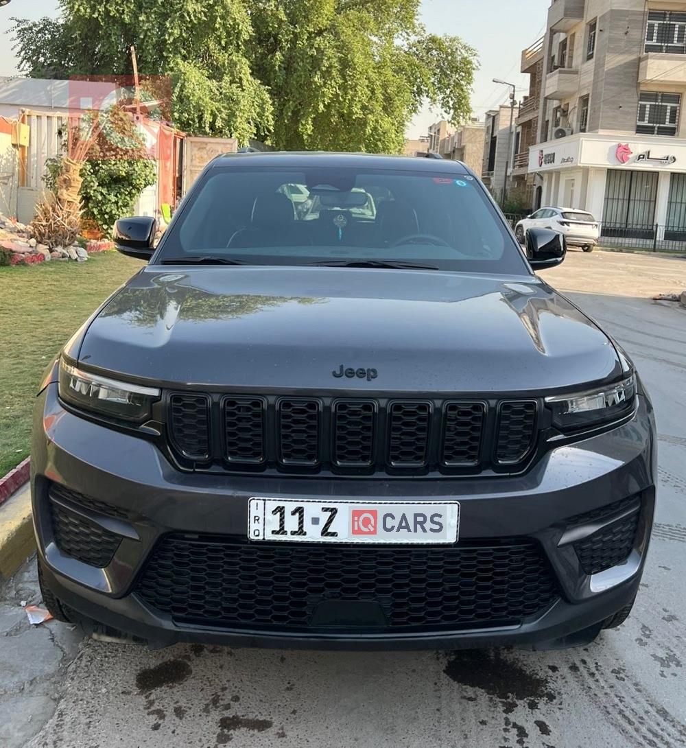 جیپ گراند شیرۆکی